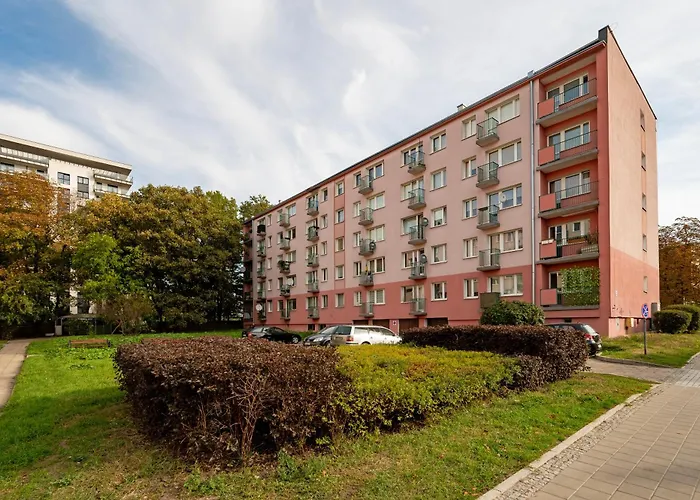 Jaracza 3-Bedroom Apartment